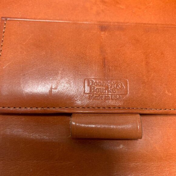 Vintage Dooney & Bourke All Weather Leather Kisslock Wallet Bone/British Tan - Picture 3 of 13